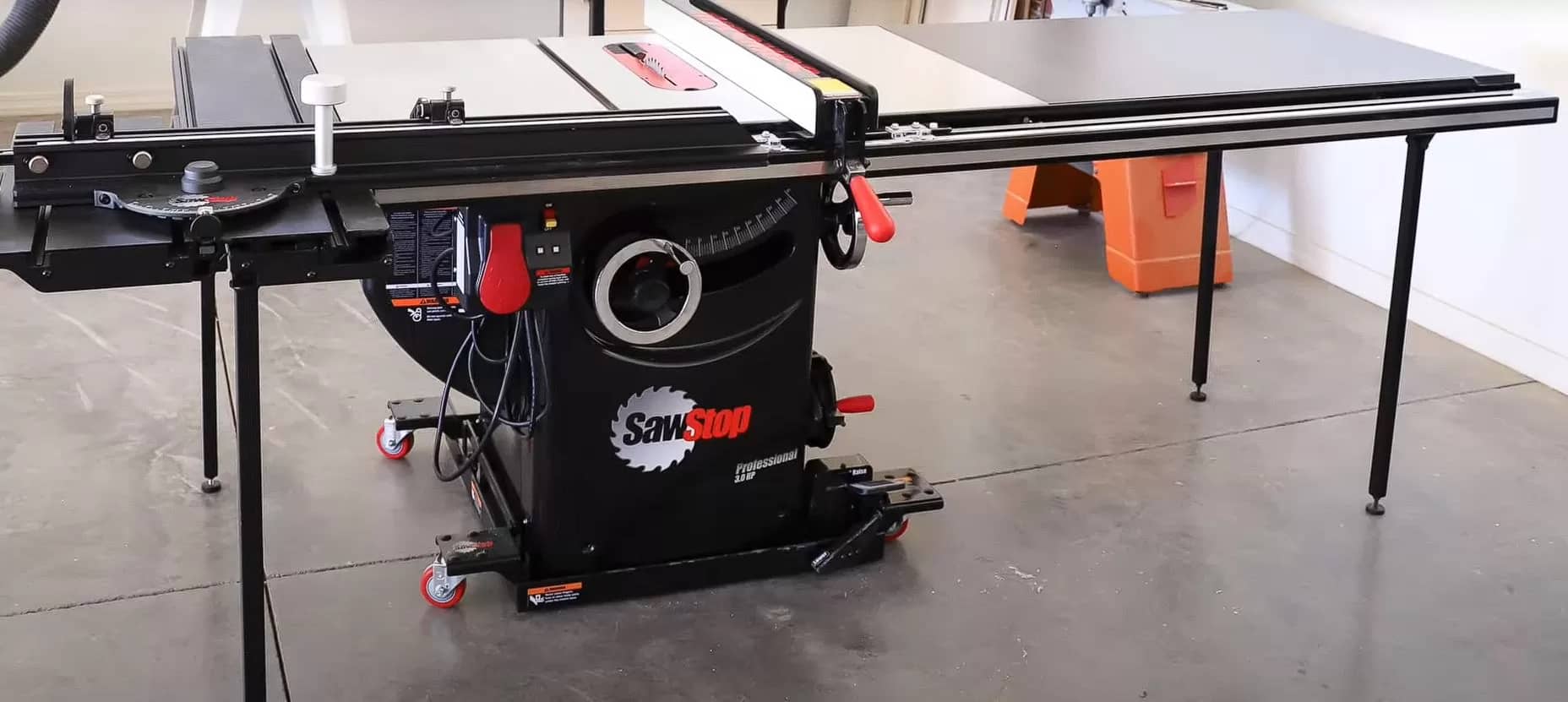Sawstop 10-Inch Professional Cabinet Saw Review